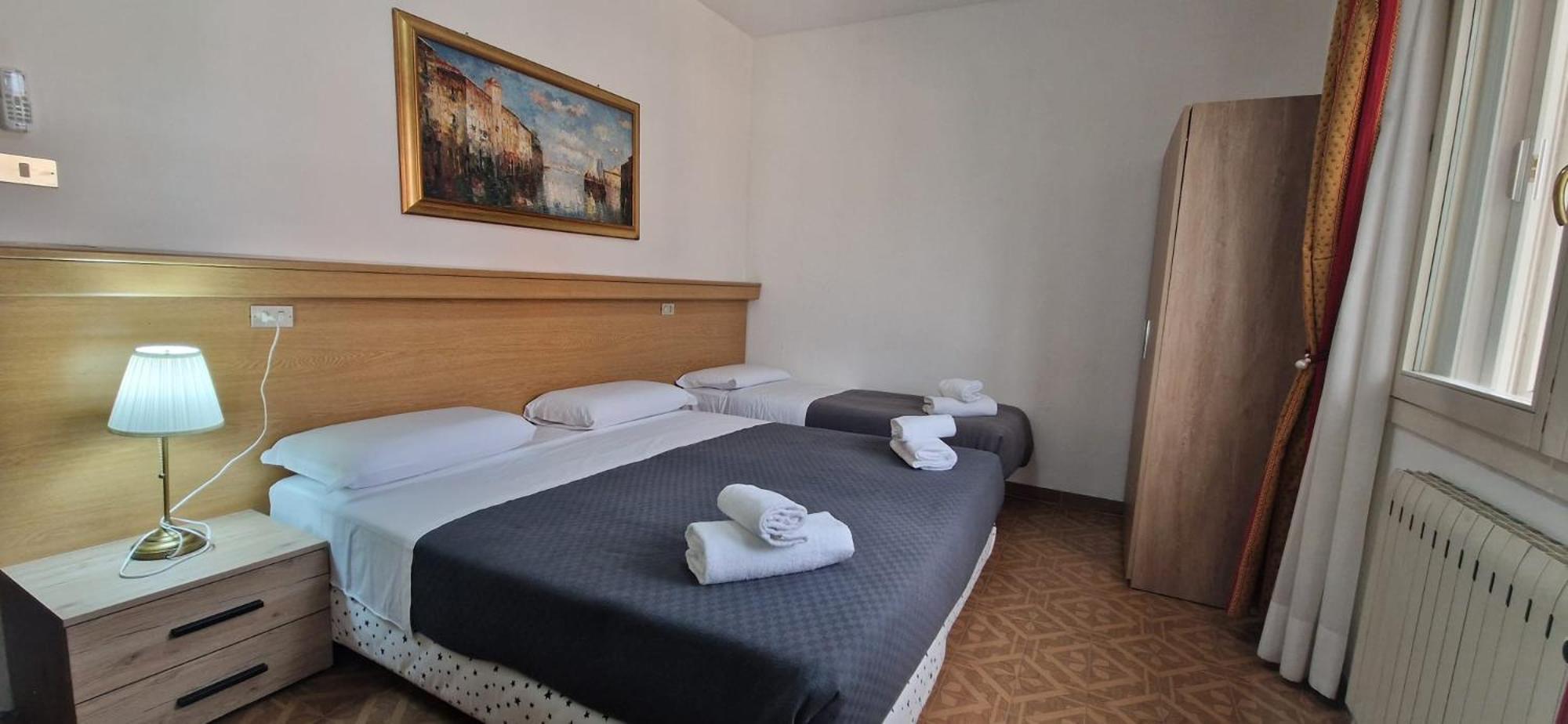 Tito Hotel 3*